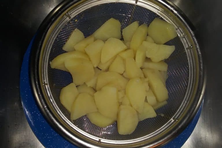 Do You Cover Potatoes When Boiling? What You Should Know Preserving